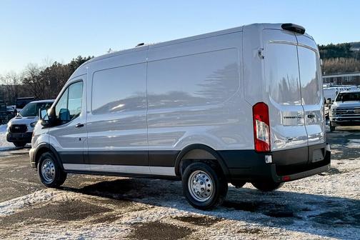 2026 Ford Transit-250 148 WB Medium Roof Cargo