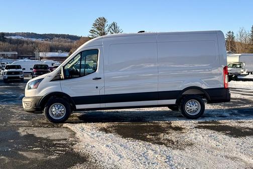 2026 Ford Transit-250 148 WB Medium Roof Cargo