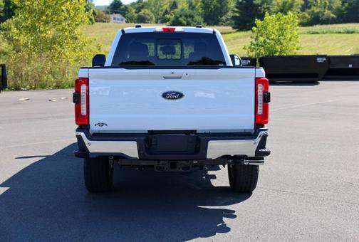 White 2026 Ford F-350 Lariat Super Duty