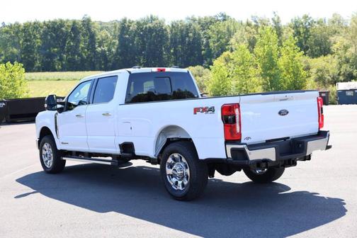 White 2026 Ford F-350 Lariat Super Duty