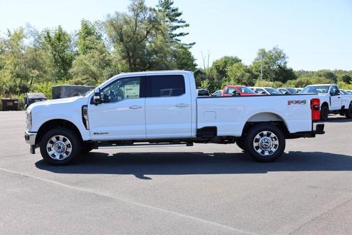White 2026 Ford F-350 Lariat Super Duty