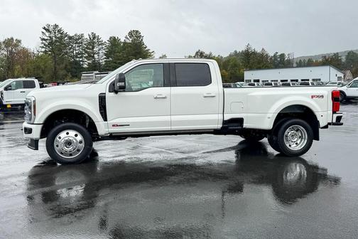 2026 Ford F-450 Platinum