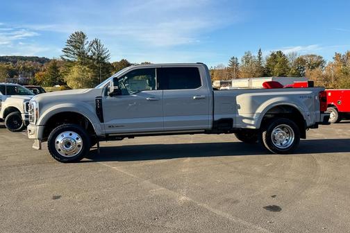 2026 Ford F-450 Platinum