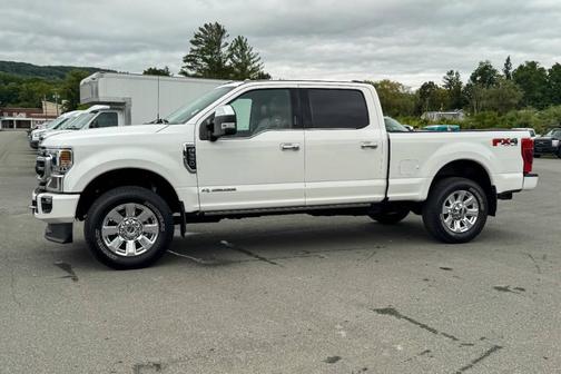 White 2022 Ford F-350 Platinum