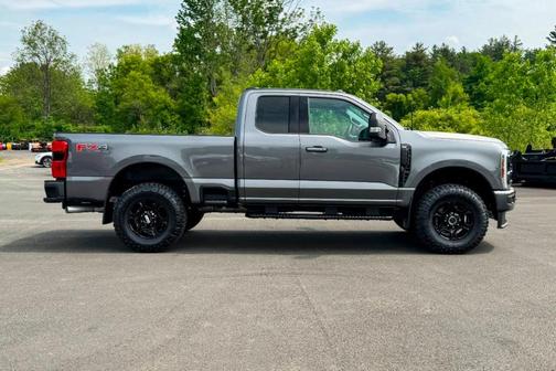 2024 Ford F-350 XLT