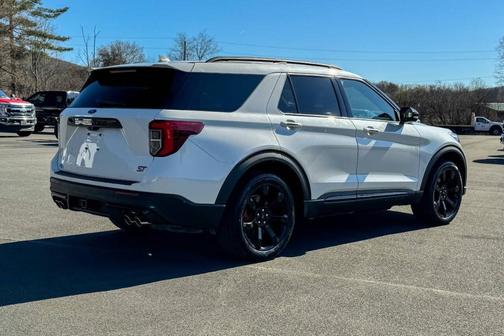 White 2023 Ford Explorer ST