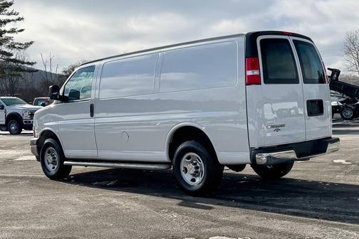 2024 Chevrolet Express 2500 Work Van