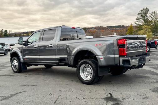 2023 Ford F-450 Lariat
