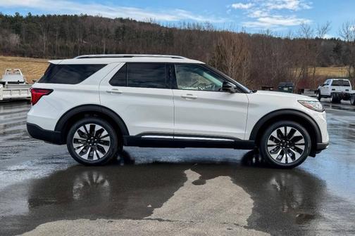 Star White 2026 Ford Explorer Platinum