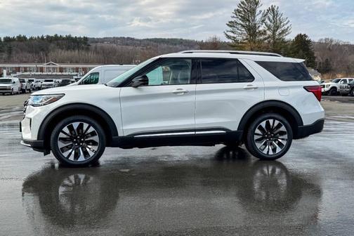 Star White 2026 Ford Explorer Platinum