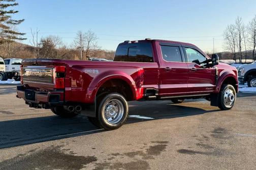 2025 Ford F-450 Platinum