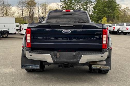 Blue 2022 Ford F-350 Lariat Super Duty