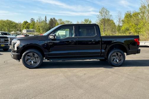2025 Ford F-150 Lightning LARIAT