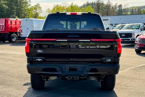 2025 Ford F-150 Lightning LARIAT