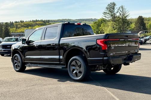 2025 Ford F-150 Lightning LARIAT