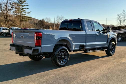 2024 Ford F-350 Lariat Super Duty