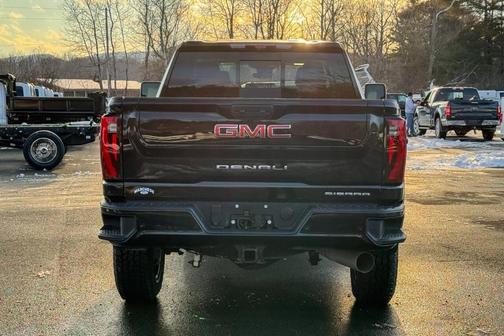 2024 GMC Sierra 2500 Denali