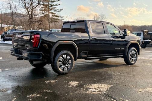 2024 GMC Sierra 2500 Denali