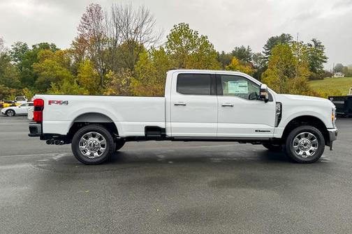 2026 Ford F-350 Lariat Super Duty