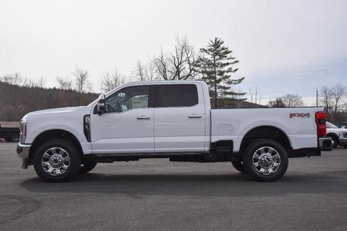 2025 Ford F-350 Lariat Super Duty