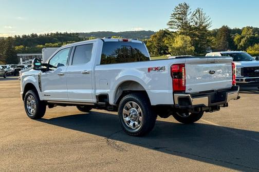 2026 Ford F-350 Lariat Super Duty