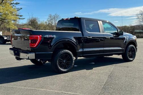 Black 2021 Ford F-150 XLT
