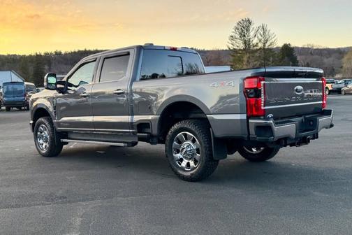 2023 Ford F-350 Lariat Super Duty