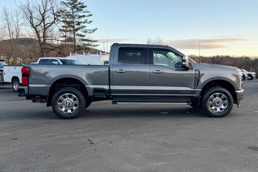 2023 Ford F-350 Lariat Super Duty