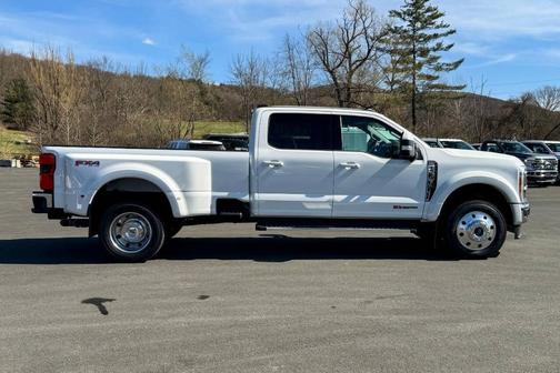 2023 Ford F-450 Lariat