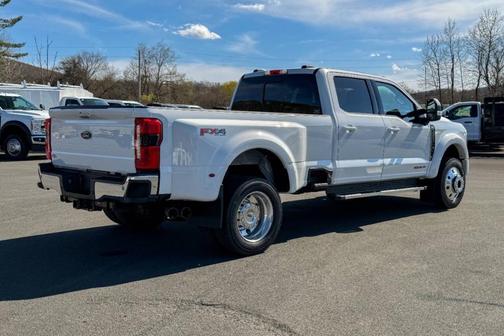 2023 Ford F-450 Lariat
