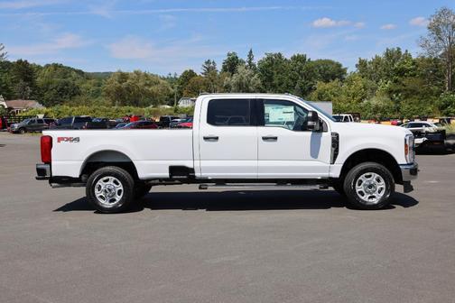 2026 Ford F-350 XLT