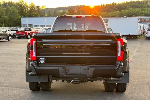 2025 Ford F-450 Platinum