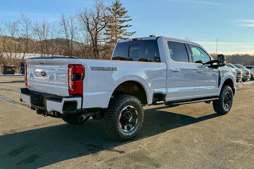 White 2026 Ford F-350 Lariat Super Duty