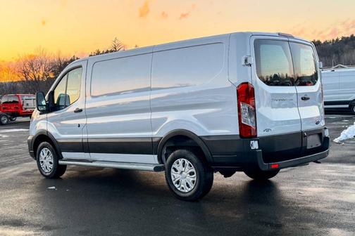 2024 Ford Transit-250 SWB LOW ROOF