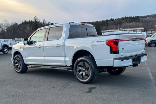Oxford White 2025 Ford F-150 Lightning LARIAT