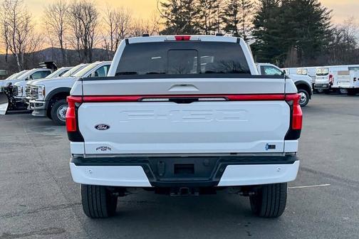 Oxford White 2025 Ford F-150 Lightning LARIAT