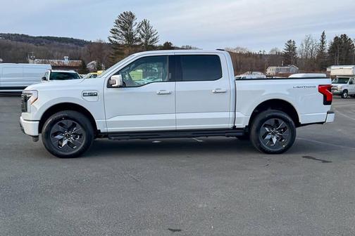 Oxford White 2025 Ford F-150 Lightning LARIAT