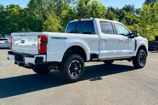 2025 Ford F-350 Lariat Super Duty