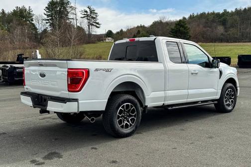 White 2023 Ford F-150 XLT