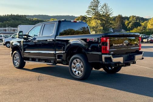 2026 Ford F-350 Lariat Super Duty