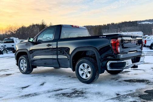 2023 GMC Sierra 1500 Pro