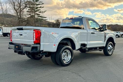 2026 Ford F-350 XLT