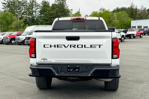 White 2024 Chevrolet Colorado Z71
