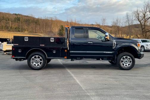 2022 Ford F-350 Lariat Super Duty