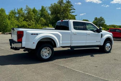 White 2022 Ford F-450 Lariat