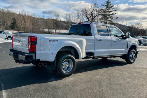 2025 Ford F-350 Lariat Super Duty