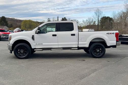 White 2018 Ford F-250 XLT