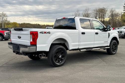 White 2018 Ford F-250 XLT