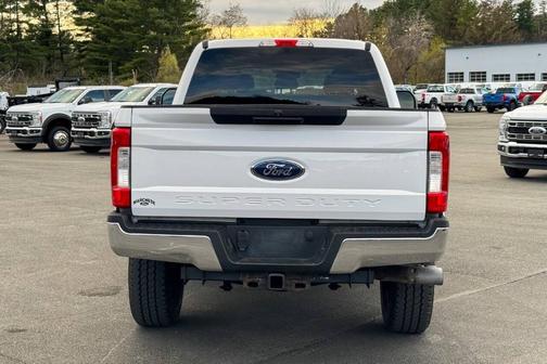 White 2018 Ford F-250 XLT