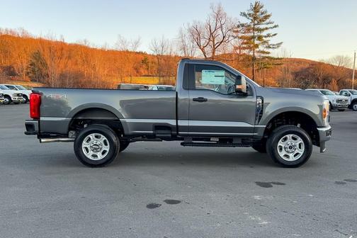 2025 Ford F-350 XLT